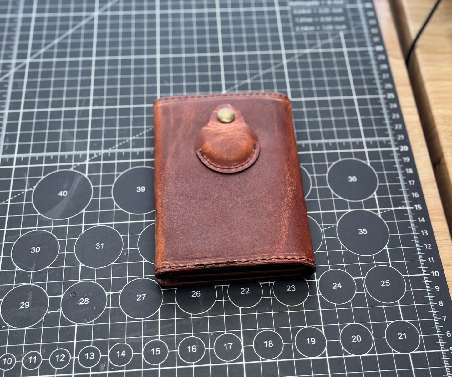 "Co-Pilot" Trifold 2.0 - Horween Leather - English Tan